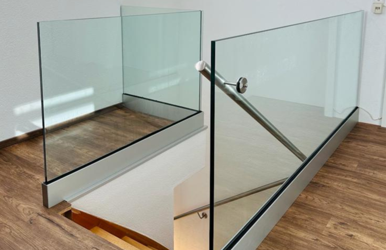 Treppen- und Absturzgeländer, Klarglas